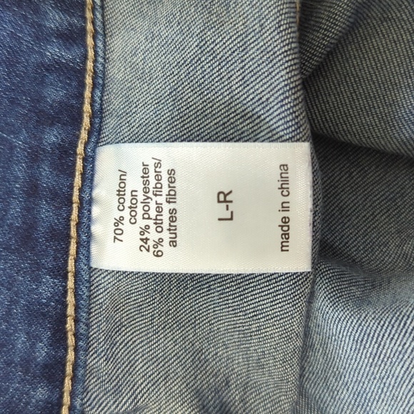 Maurices High Rise Skinny Jeans with Rhinestone Flowers - Size L - Picture 7 of 8